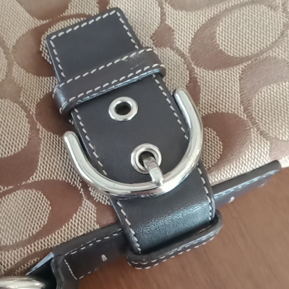 COACH Signature Brown Jacquard Leather - Picture 8 of 8